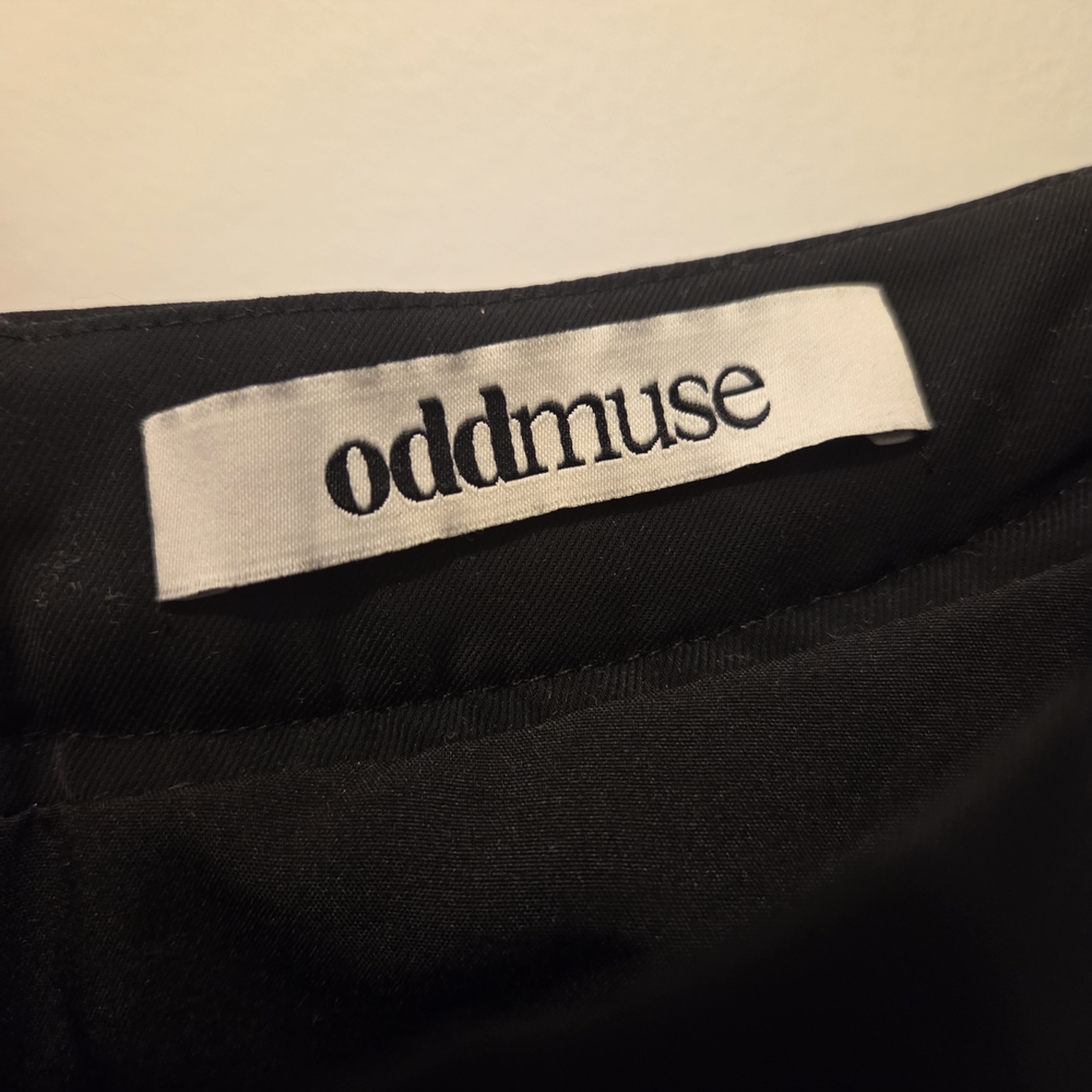 Elegant Black A-Line Maxi Skirt - Picture 2 of 3